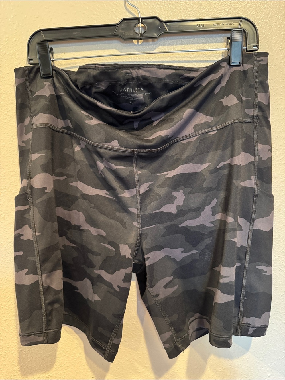 Athleta Ultimate Stash Pocket Camo 7” Short